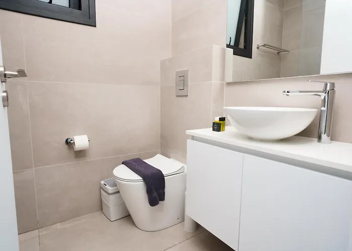 Wealthystays 2br Retreat , 5min Walk To Protaras