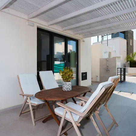 Сasa de vacaciones Wealthystays 2br Retreat , 5min Walk To