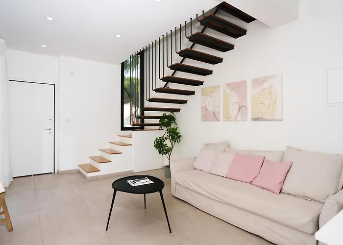 Wealthystays 2br Retreat , 5min Walk To Case de vacanță Protaras