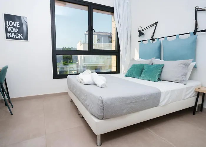 Wealthystays 2br Retreat , 5min Walk To * Protaras