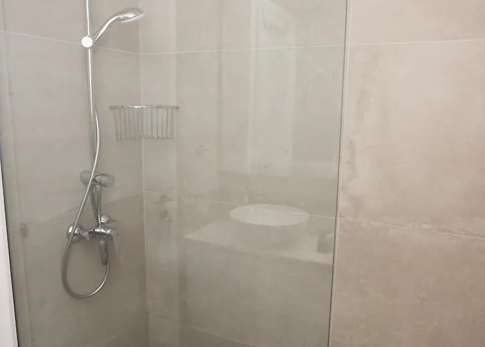 Case de vacanță Wealthystays 2br Retreat , 5min Walk To Protaras