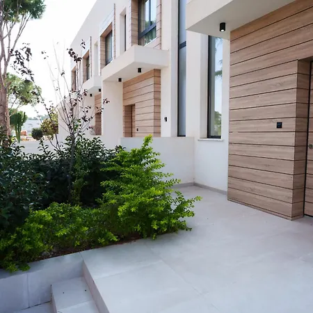 Wealthystays 2br Retreat , 5min Walk To Protaras